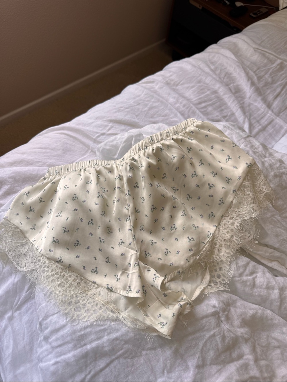 Vintage Floral Lace-Trim Satin Sleep Shorts -